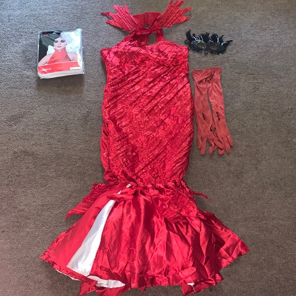 Cruella costume - Picture 2 of 8